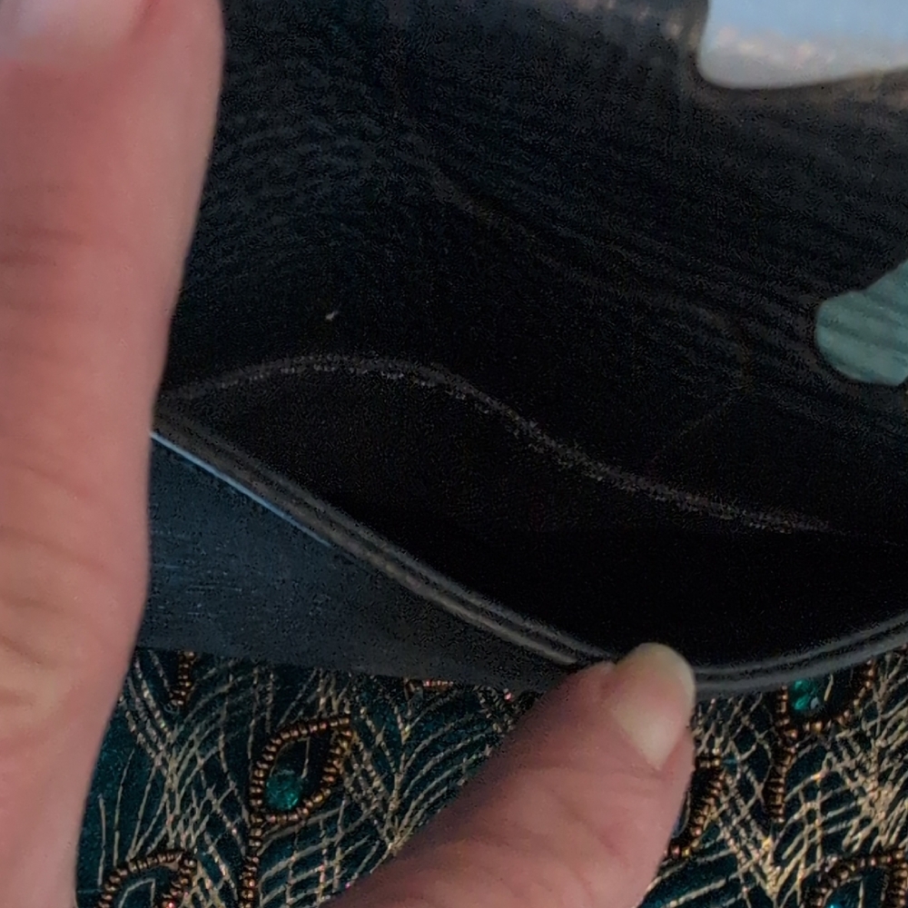 Fossil Emi Saddle Crossbody Bag Model ZB6852403 Has Her key ! - Picture 6 of 10